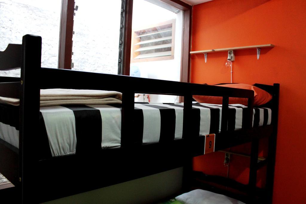 Hostel Pinisi Backpacker Bandung Zimmer foto